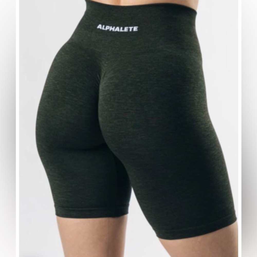 Scrunch shorts alphalete amplify biker shorts